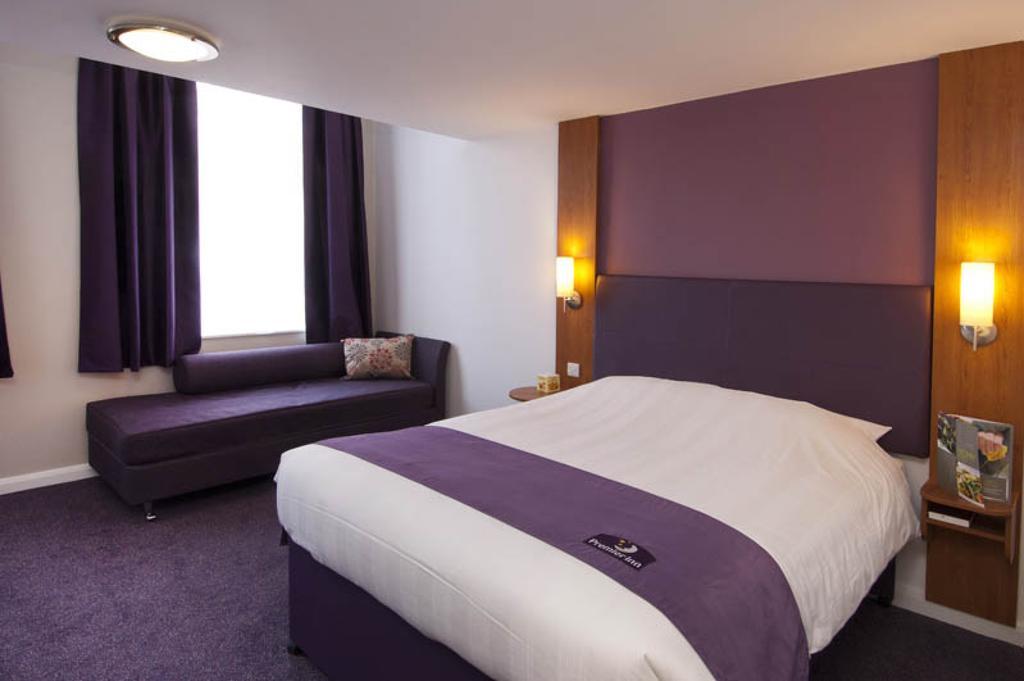 Premier Inn Stratford Upon Avon Waterways Buitenkant foto