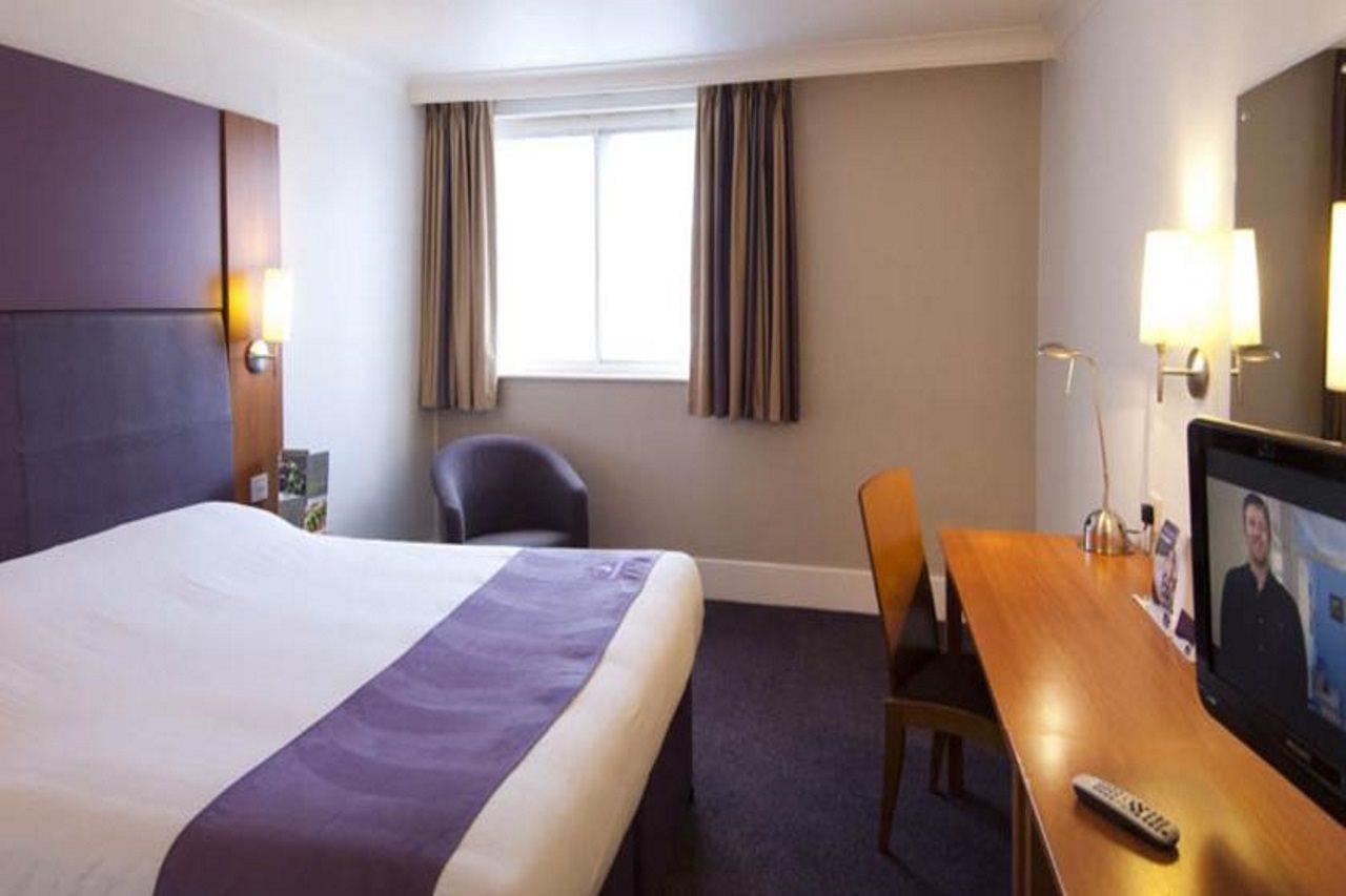 Premier Inn Stratford Upon Avon Waterways Buitenkant foto