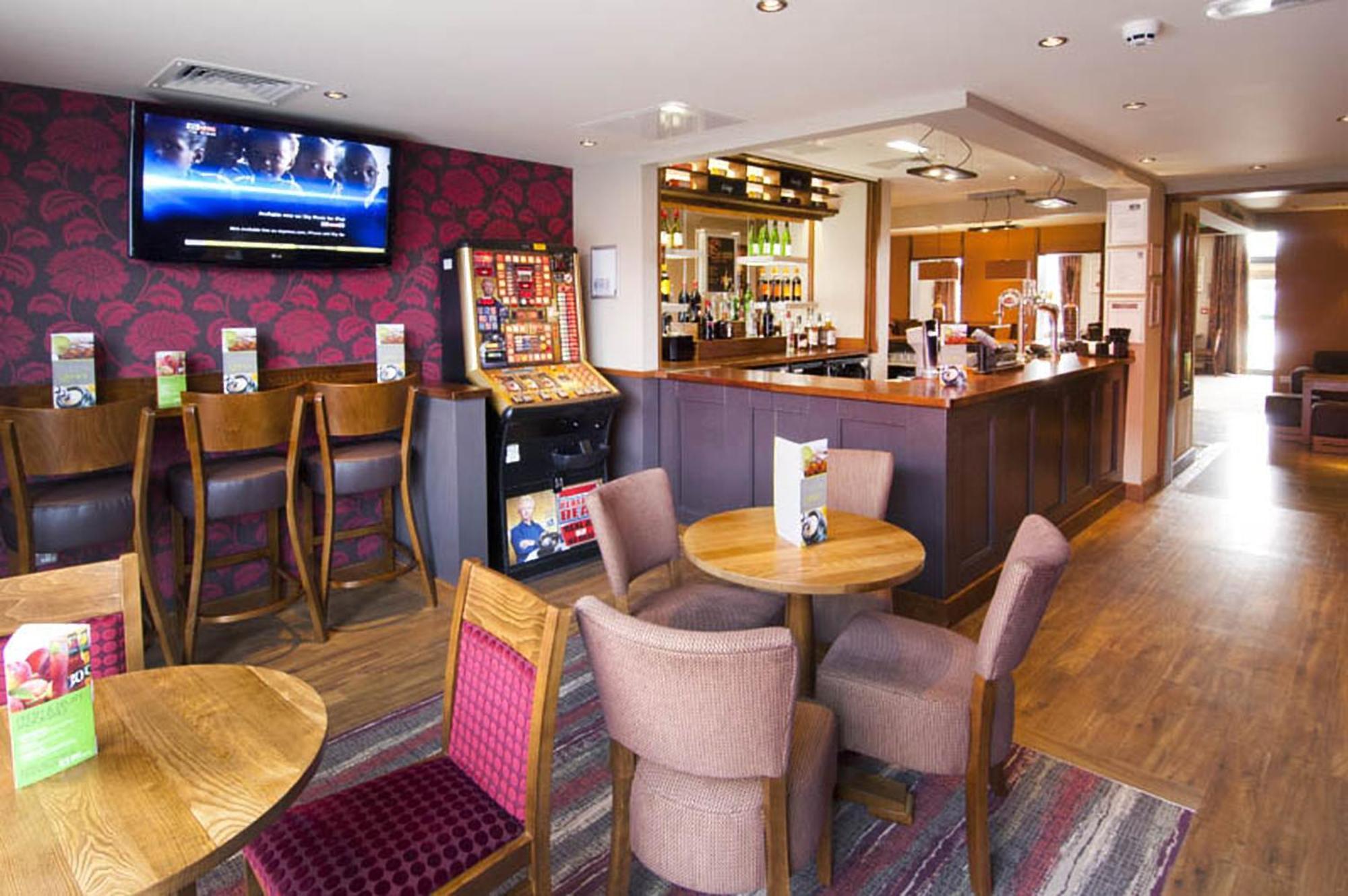 Premier Inn Stratford Upon Avon Waterways Buitenkant foto