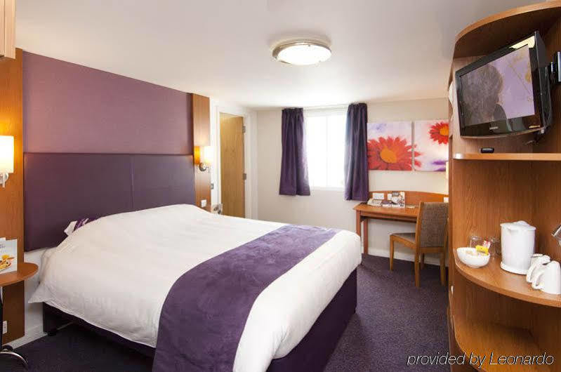 Premier Inn Stratford Upon Avon Waterways Buitenkant foto